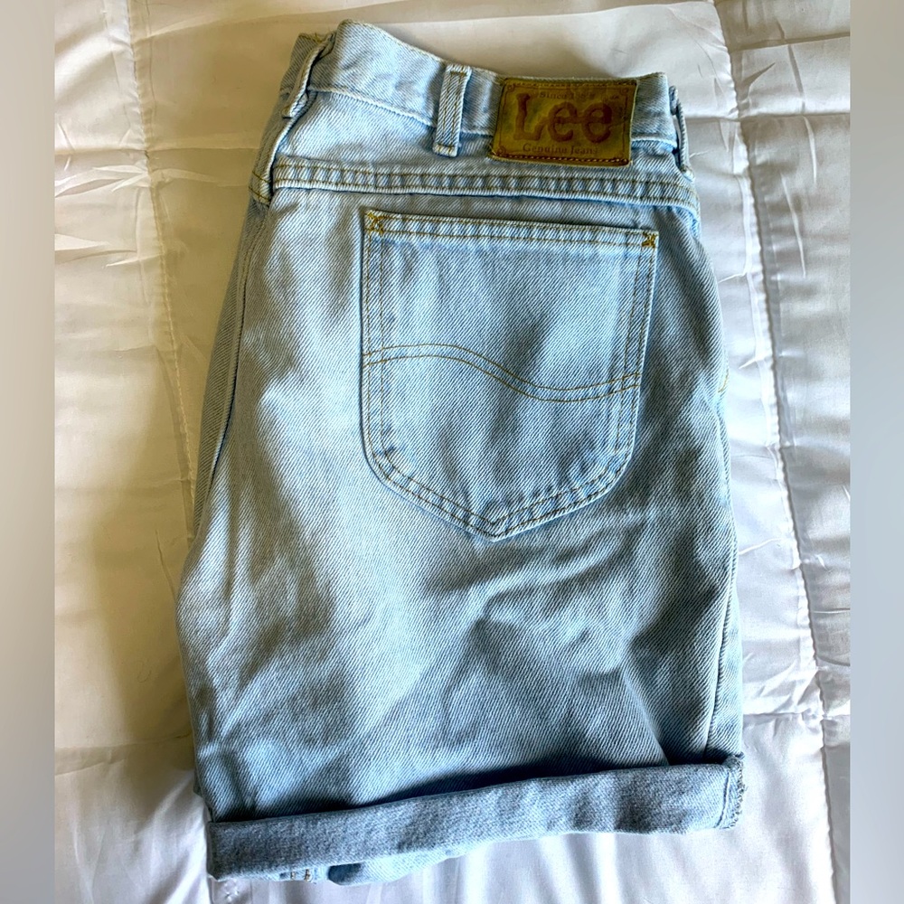Lee light wash shorts